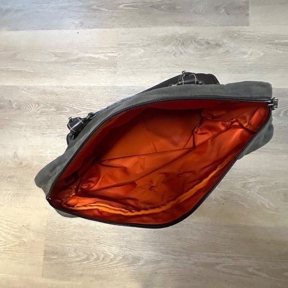 Oughton Weekender  Bag - Picture 8 of 12